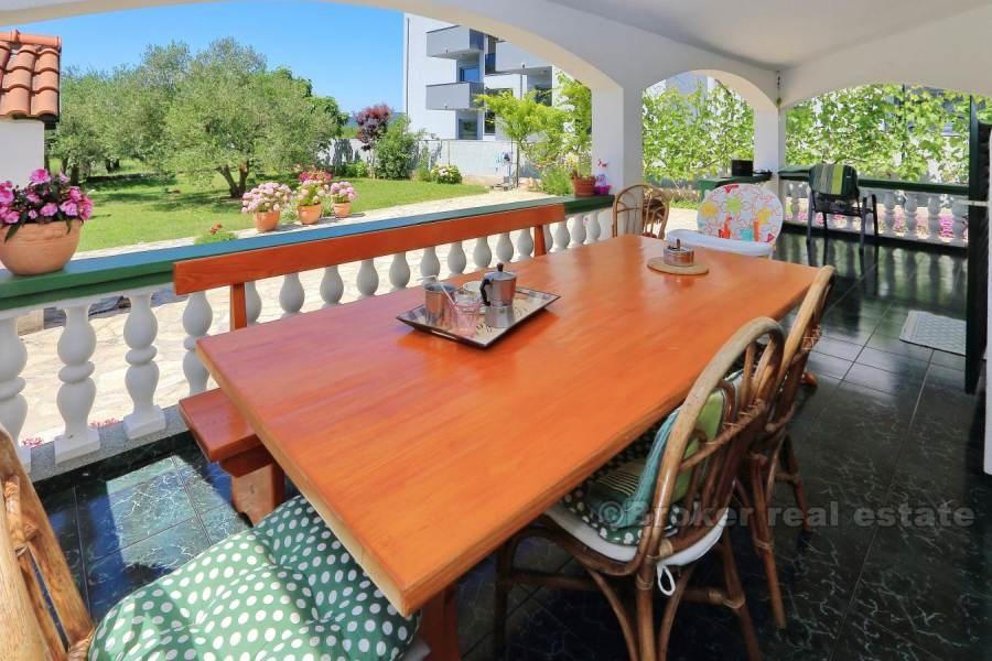 Detached house in the first row to the sea, for sale