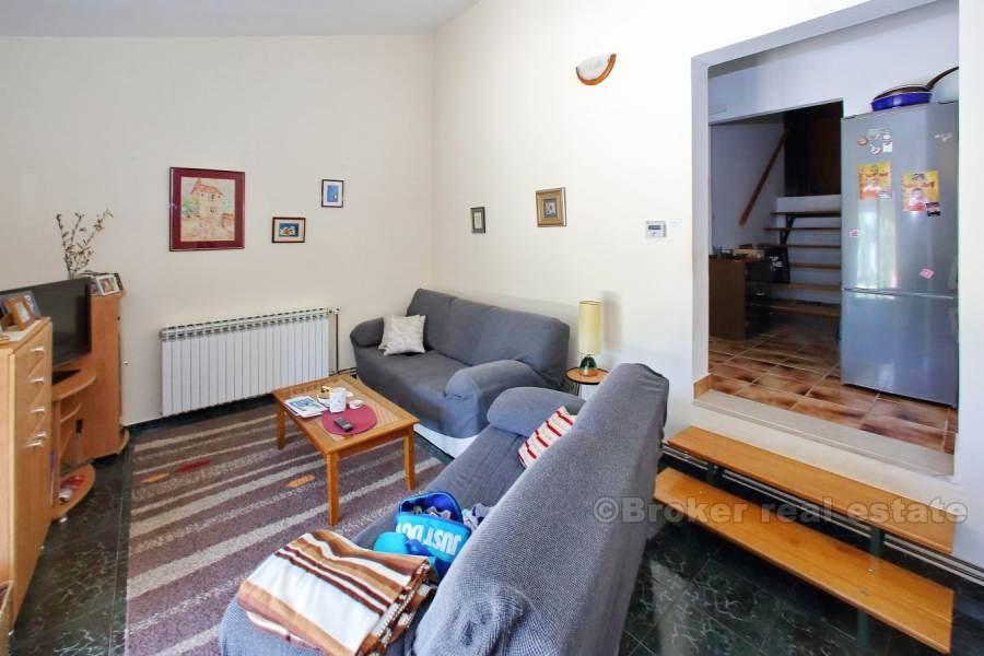 Detached house in the first row to the sea, for sale