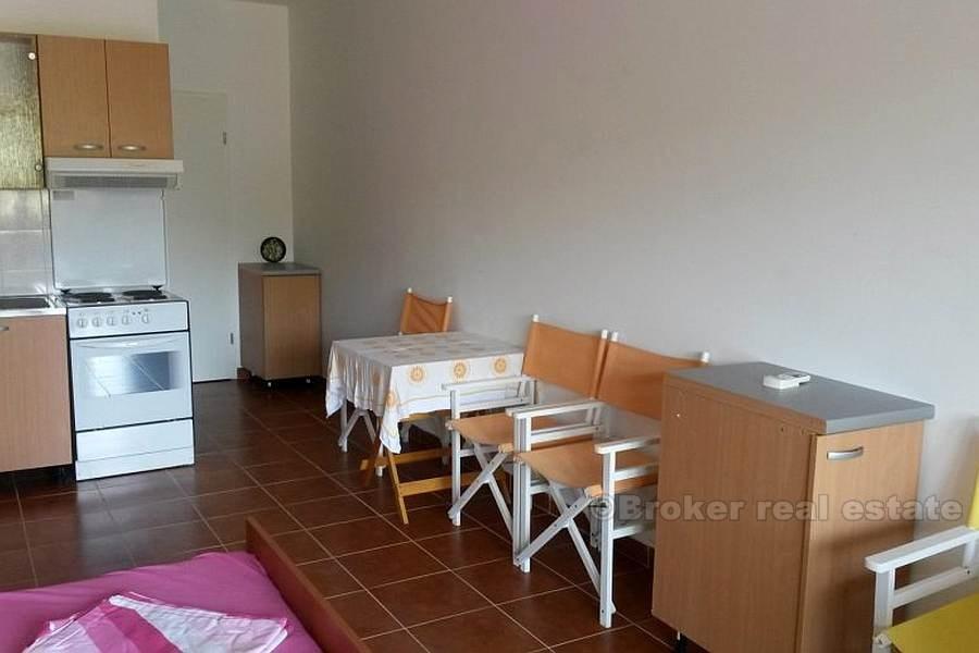 Gemütliche Wohnung mit einem Schlafzimmer, zu verkaufen
