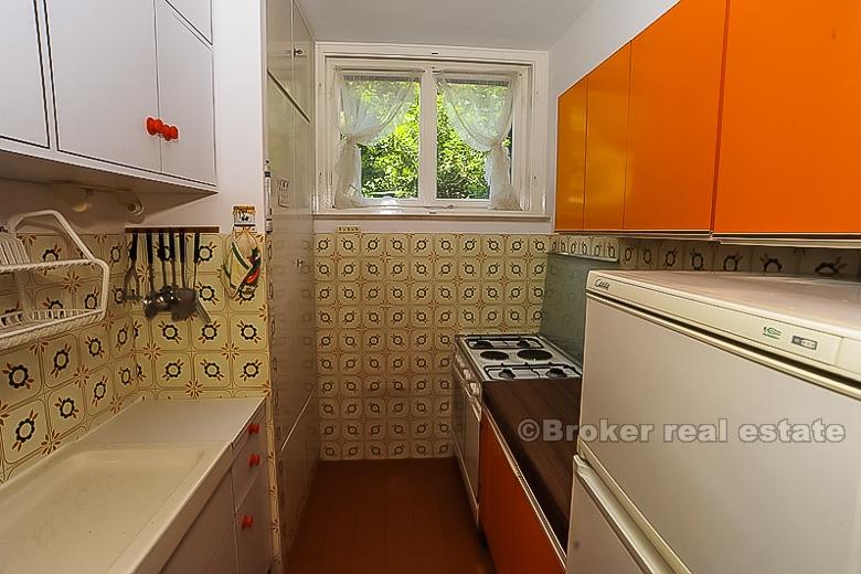 Tre roms leilighet, nær sentrum, til salgs