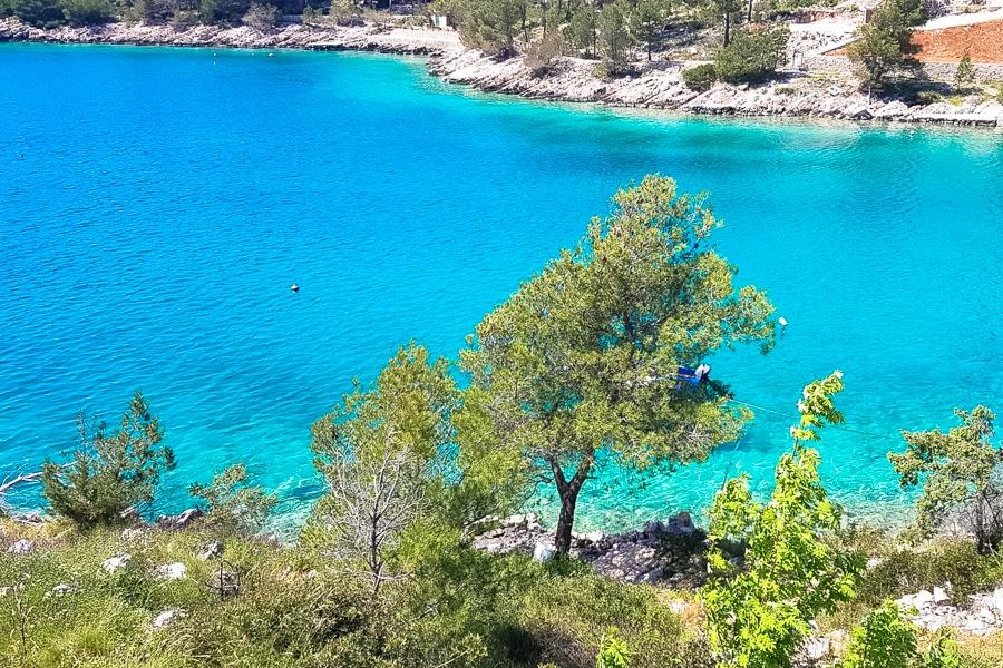 House in the first row to the sea, for sale