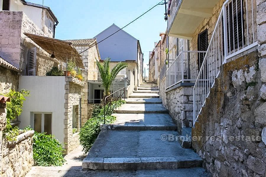 Stenhus på øya Hvar, til salgs