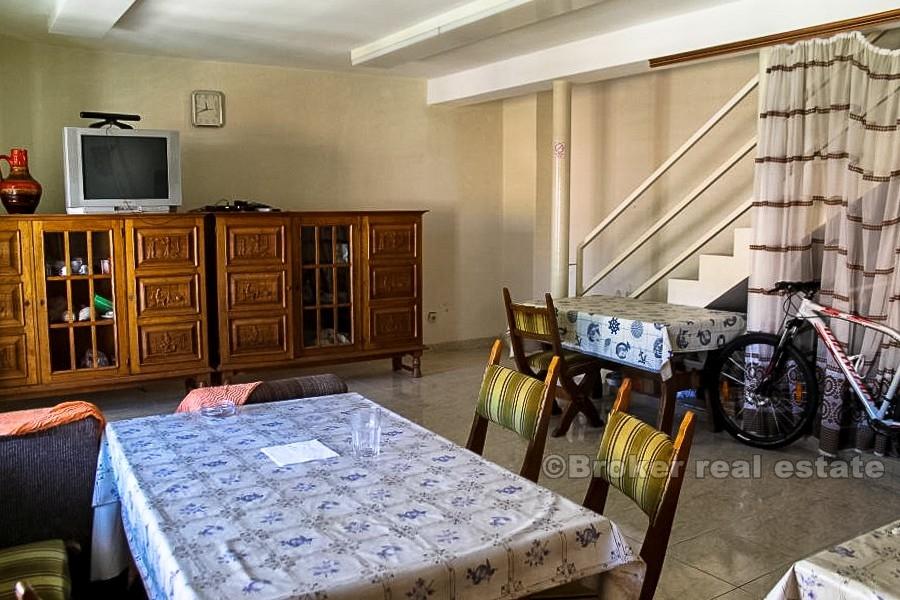 Maison en pierre sur l'île de Hvar, à vendre
