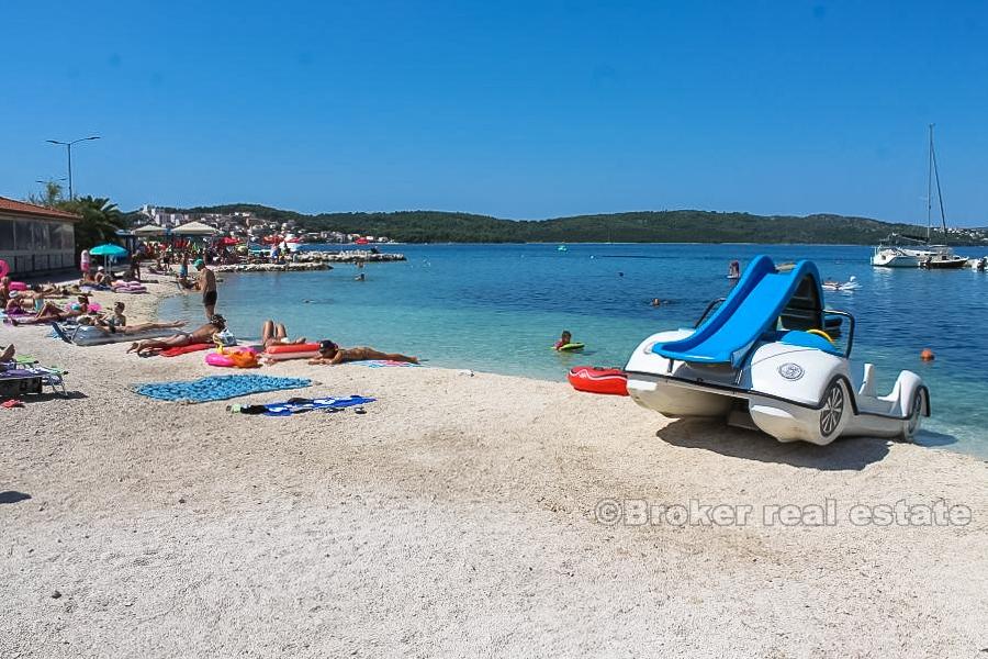 Dvosobni apartman, na prodaju