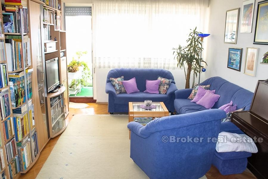 Comfortable and nice 3-bedroom apartment, for sale