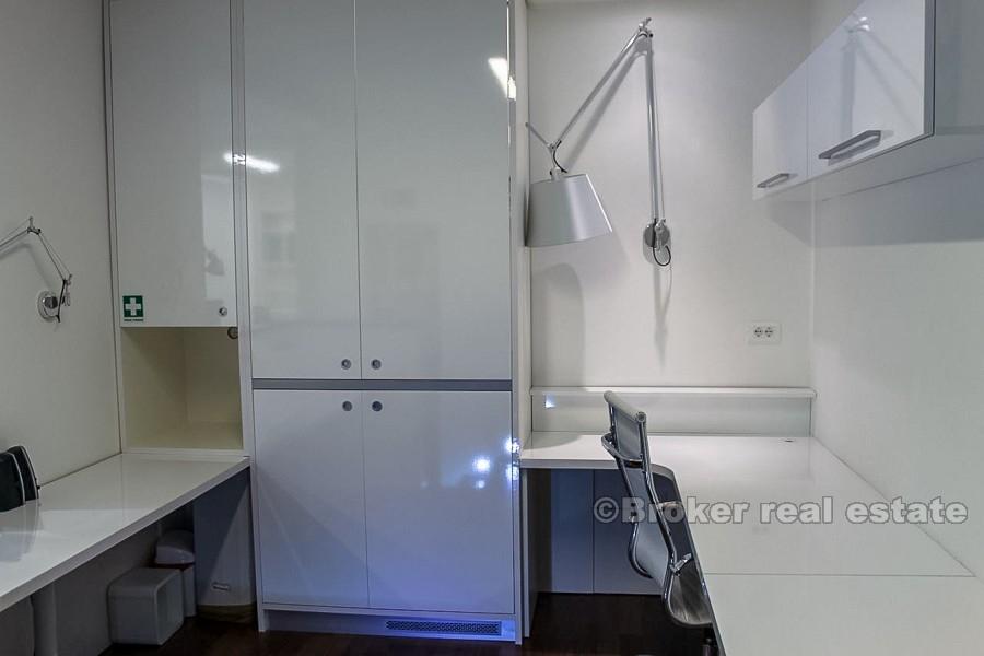 Forretningslokaler, til salgs