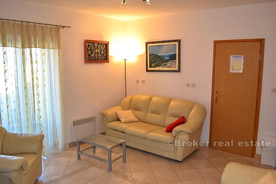 Detached stone house, for sale