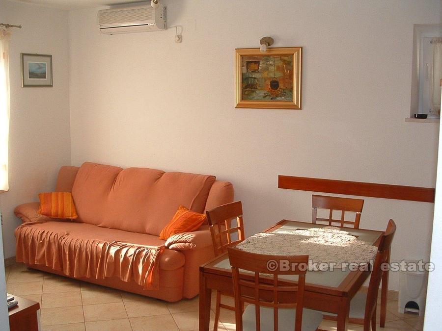 Detached stone house, for sale