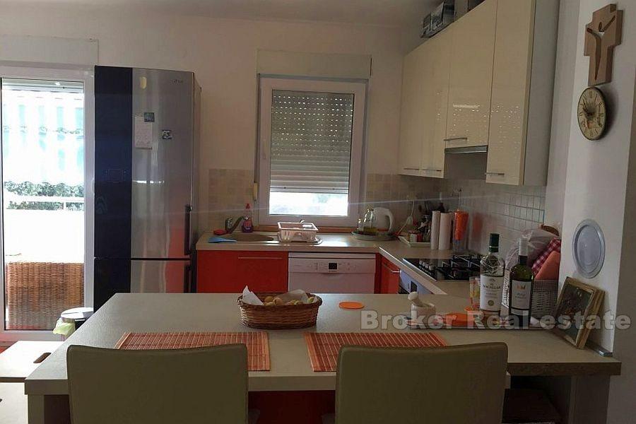 appartement en duplex dans le quartier de Petrcane