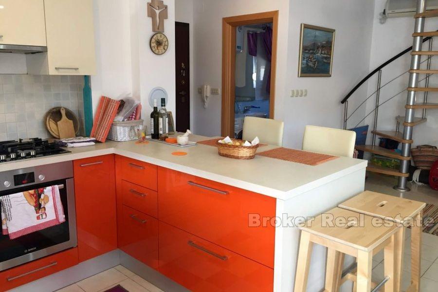 appartement en duplex dans le quartier de Petrcane