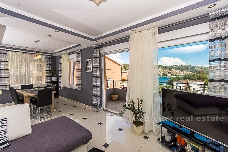 3 bedroom apartment, seaview, for sale