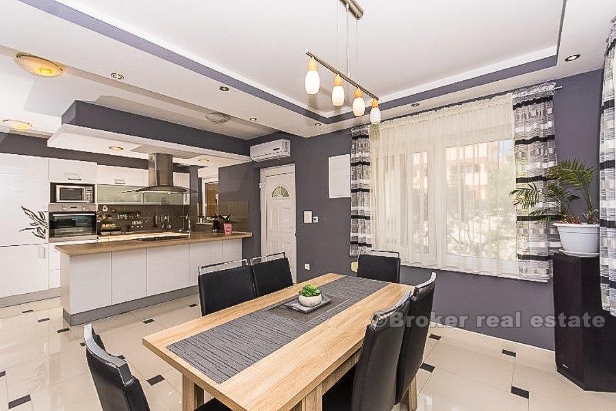 3-комнатная квартира, вид на море, на продажу