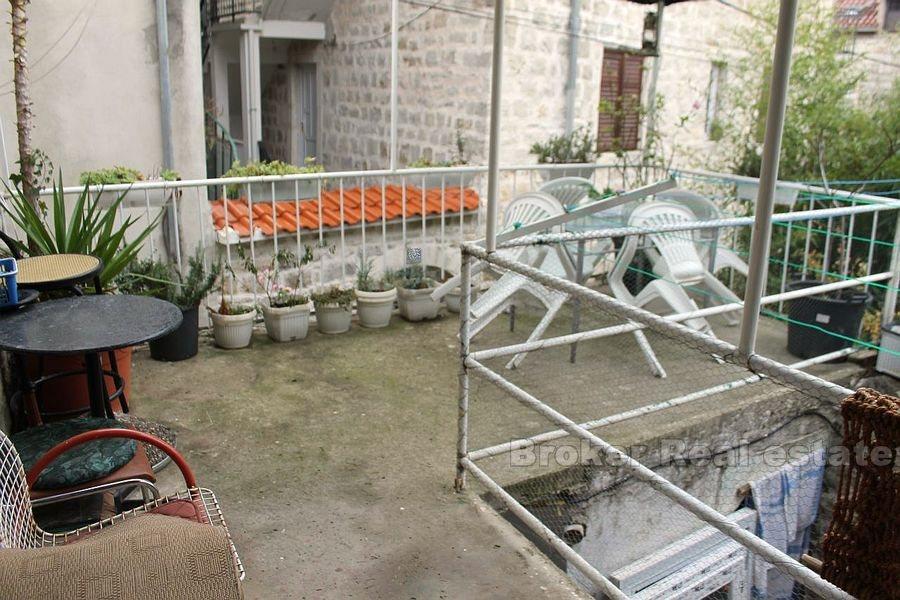 Традиционный далматинский каменный дом