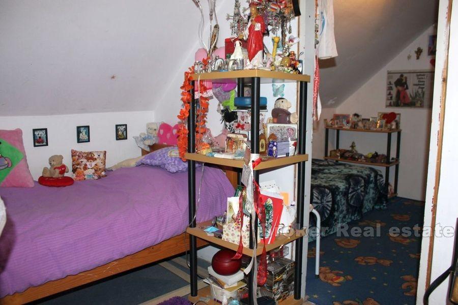 Traditionellt dalmatiskt stenhus