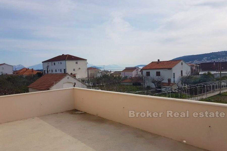 Недостроенная трехкомнатная квартира