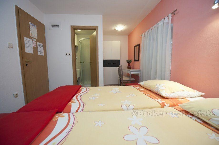 Powierzchnia mieszkalna - handlowa (2 piętro i poddasze) na sprzedaż