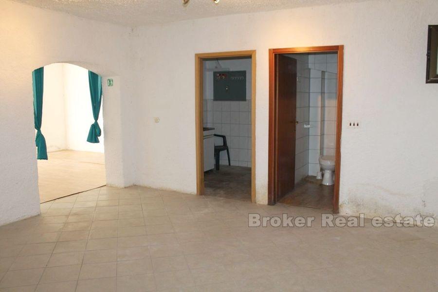 U blizini centra, zanimljiv poslovni prostor