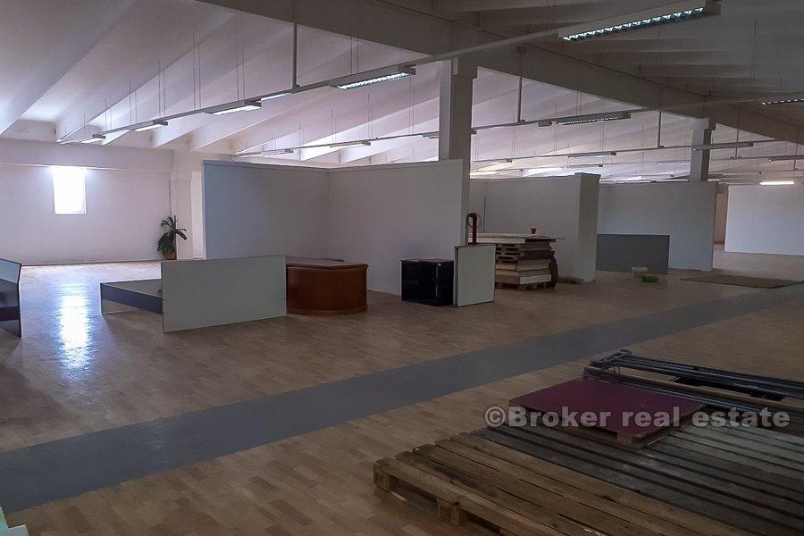 Obchodní prostory v blízkosti Splitu, k pronájmu
