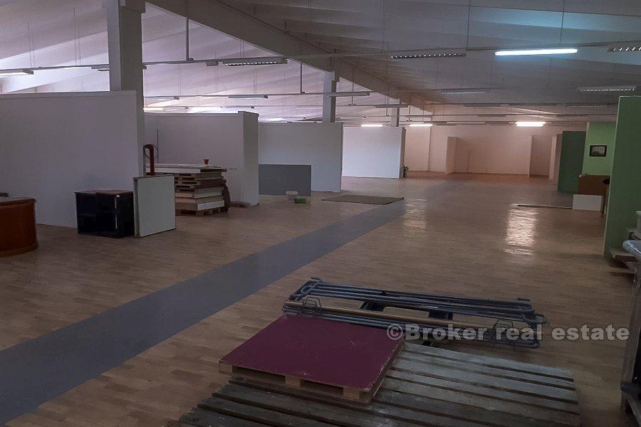 Obchodní prostory v blízkosti Splitu, k pronájmu