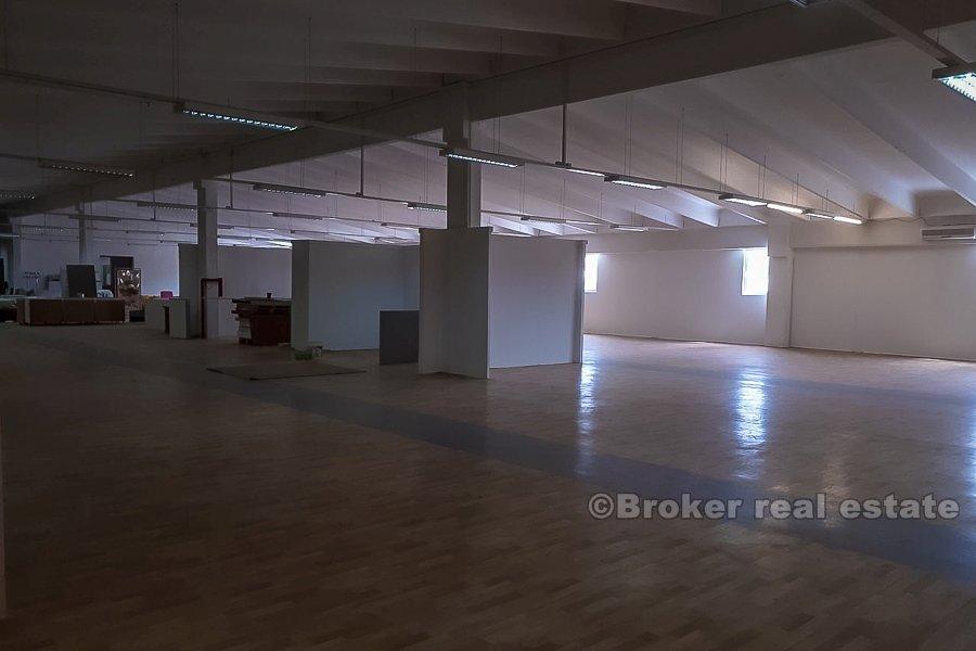 Obchodní prostory v blízkosti Splitu, k pronájmu