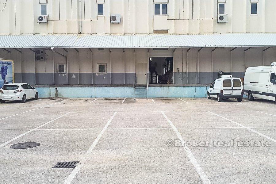 Geschäftsraum in der Nähe von Split zu vermieten