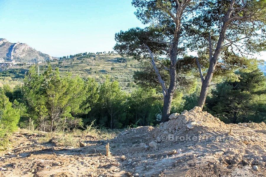 Stavební pozemek s výhledem na Split, na prodej