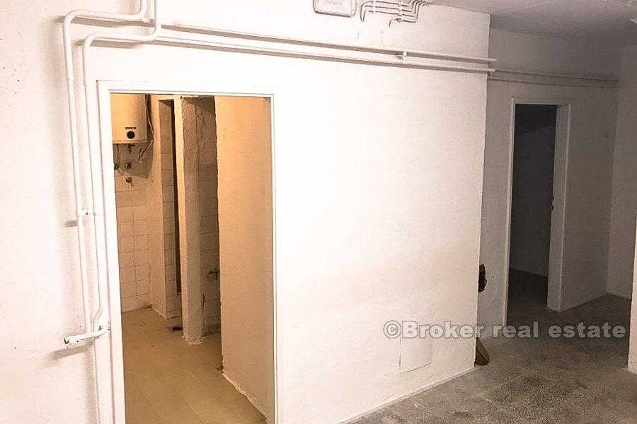 Коммерческое помещение в Сплите 3, в аренду