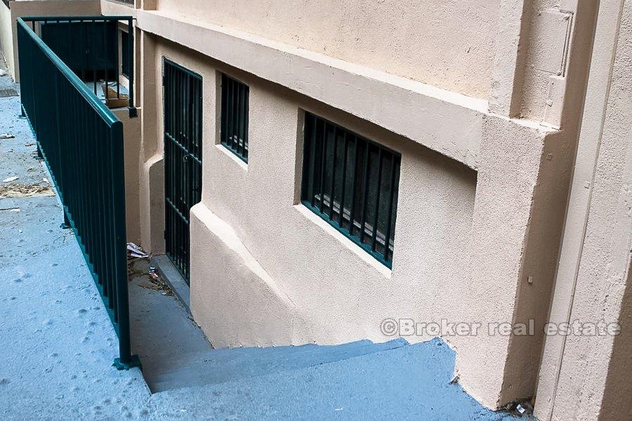 Poslovni prostor u Splitu 3, za zakup