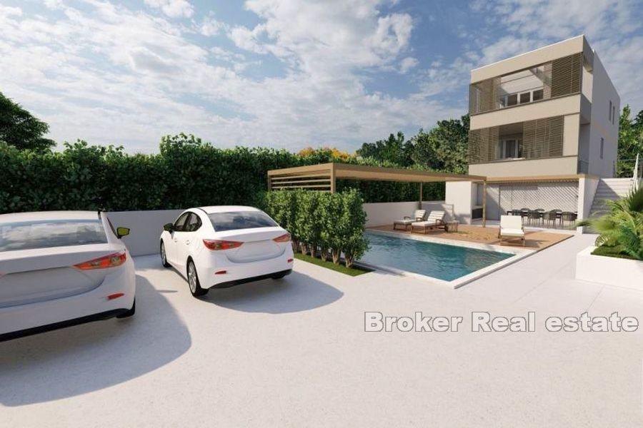 New, unfinished villa, first row to the sea