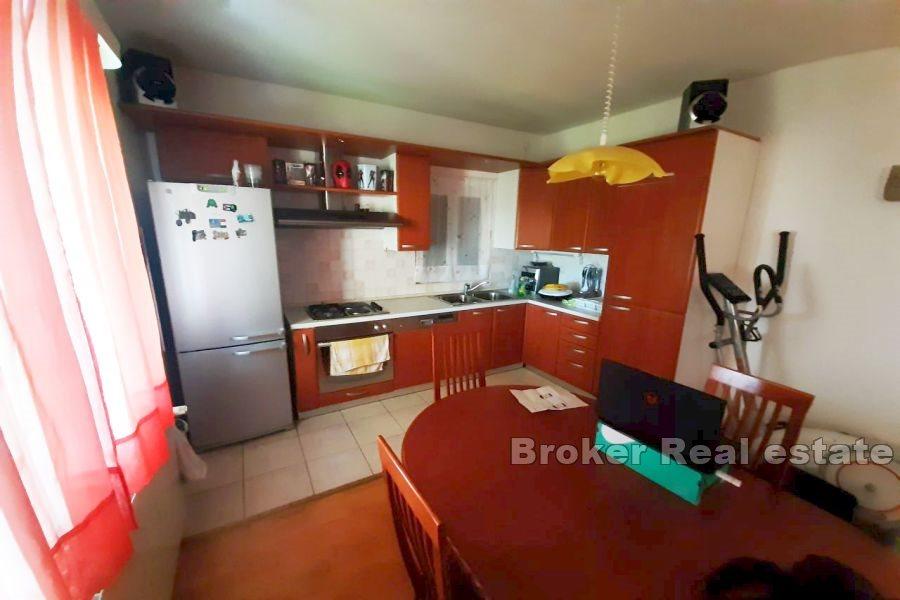 New, unfinished villa, first row to the sea