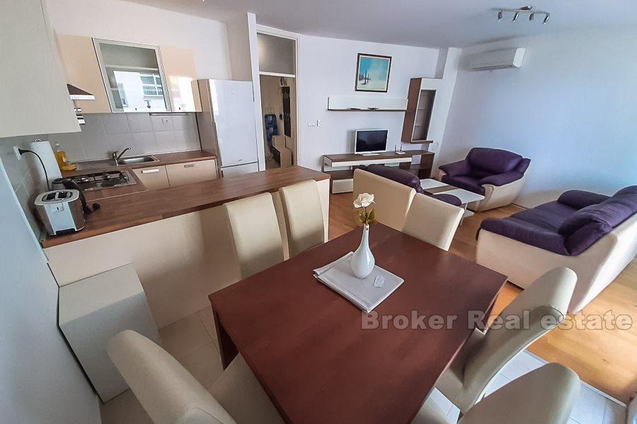 To roms leilighet, til salgs