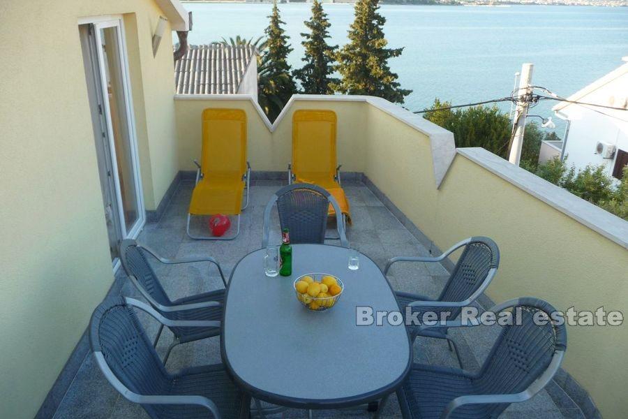 Apartment house with sea view