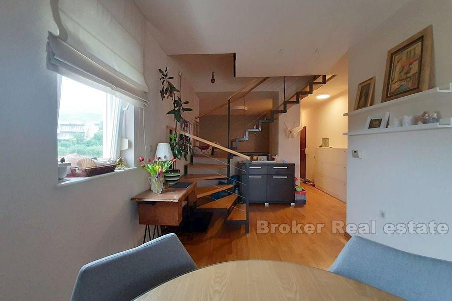 Elegancki, nowoczesny apartament z dwiema sypialniami