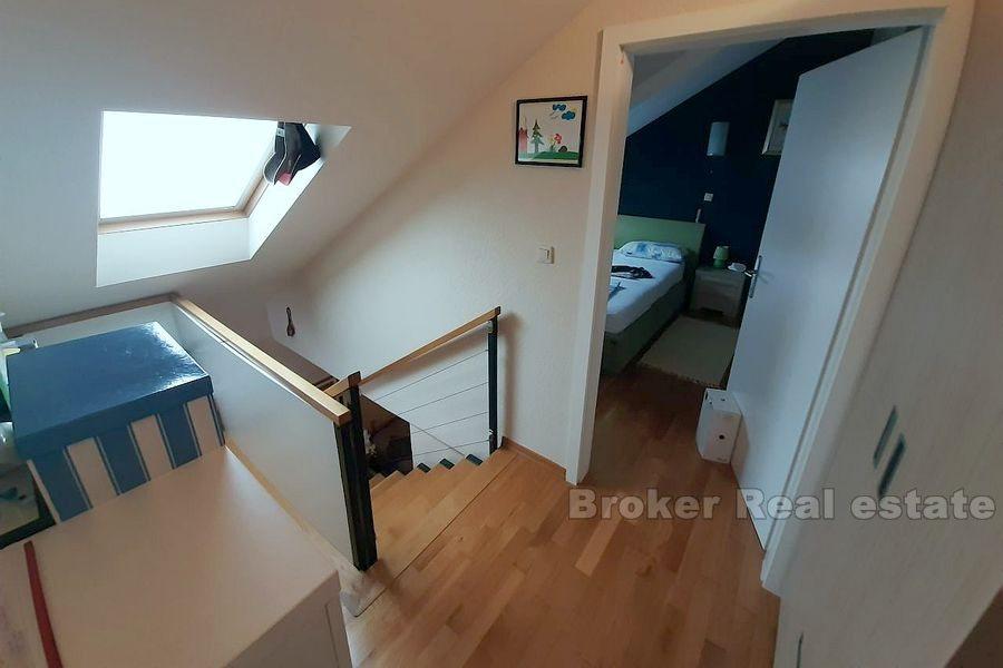 Elegancki, nowoczesny apartament z dwiema sypialniami