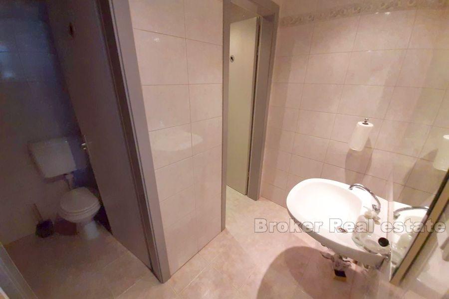 Bol, business premises, office type