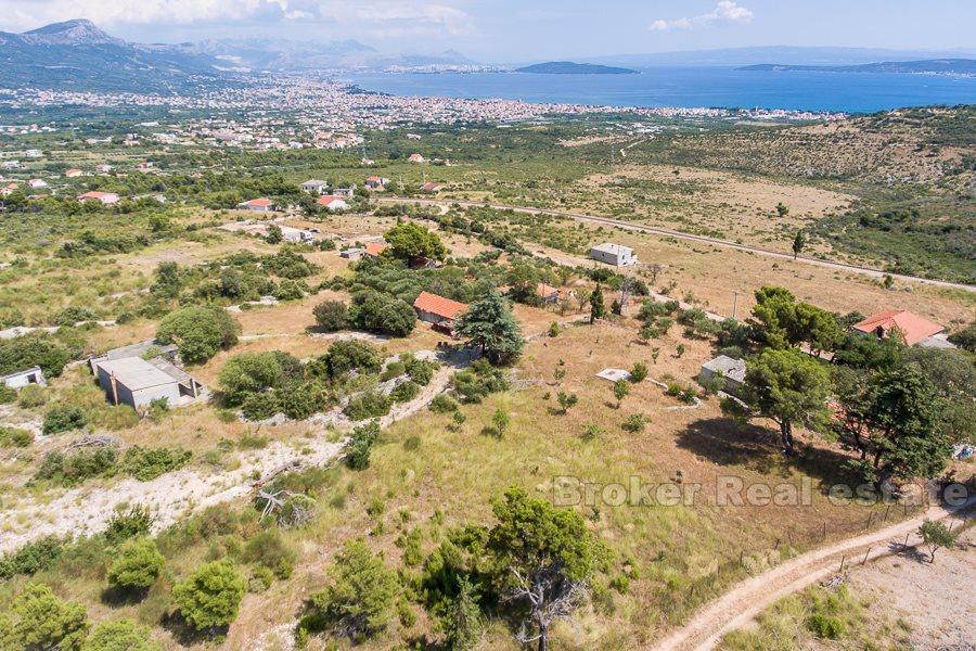 Größeres Grundstück mit Ruine, Meerblick, zu verkaufen