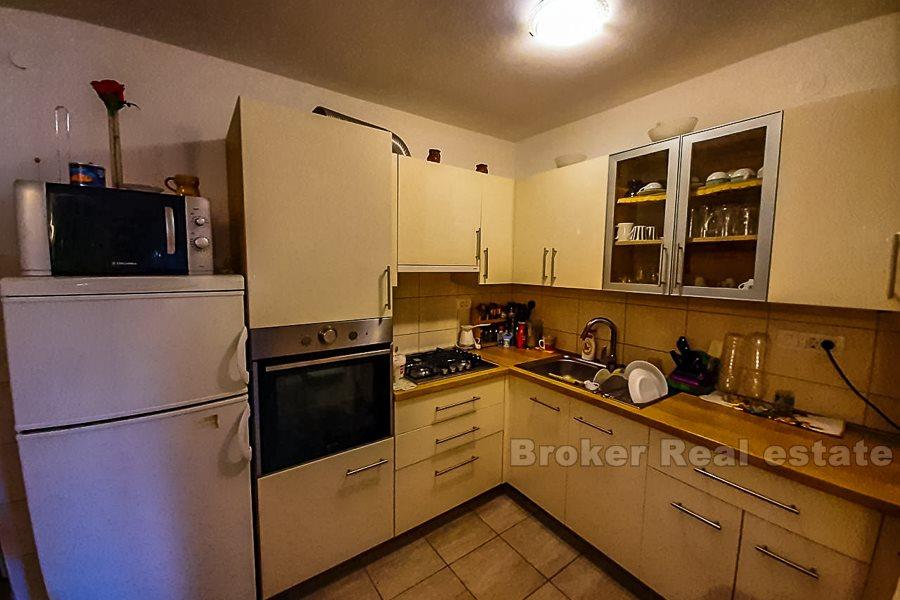 Apartment with garden, for sale