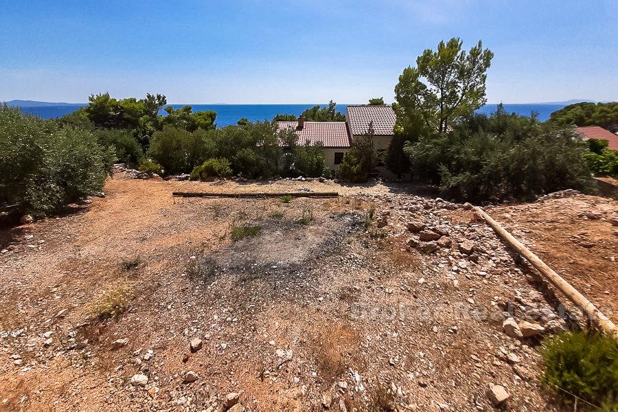 Terreno edificabile con vista mare, in vendita