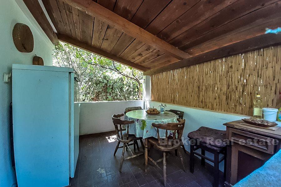 Detached house with garden, for sale