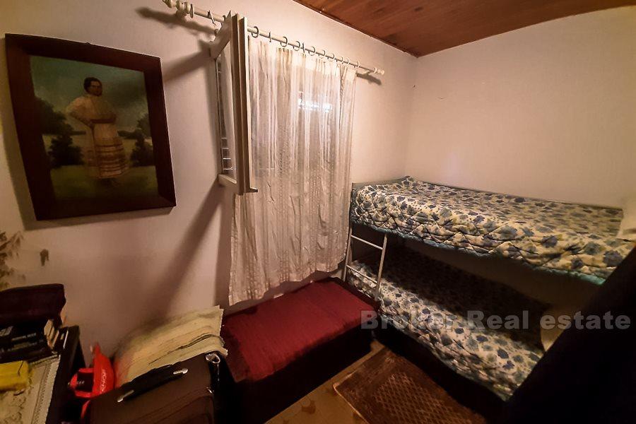 Detached house with garden, for sale