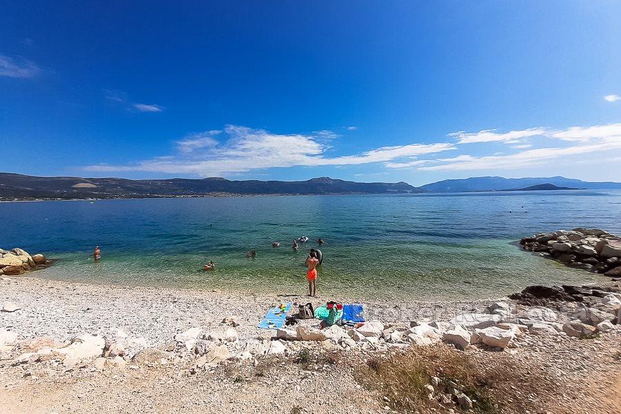 Appartamento con due camere da letto, fronte mare, in vendita