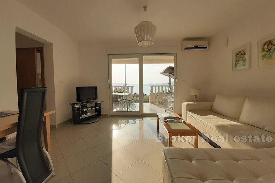Appartamento con due camere da letto con vista mare