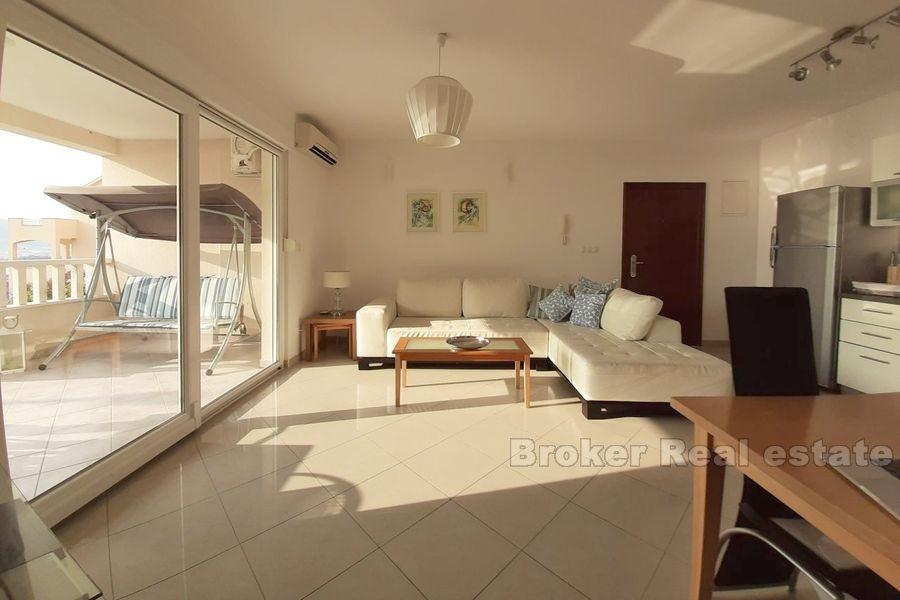 Two bedrooms apartment with sea view