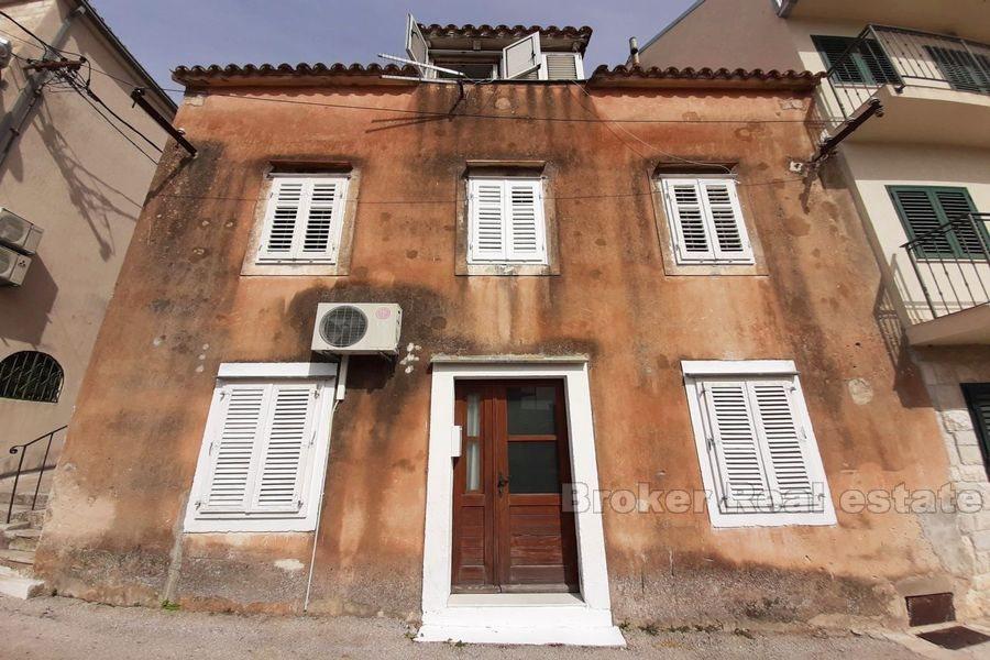 Two-storey apartment with private garden