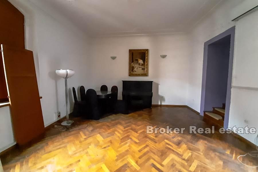 Business premises, for rent