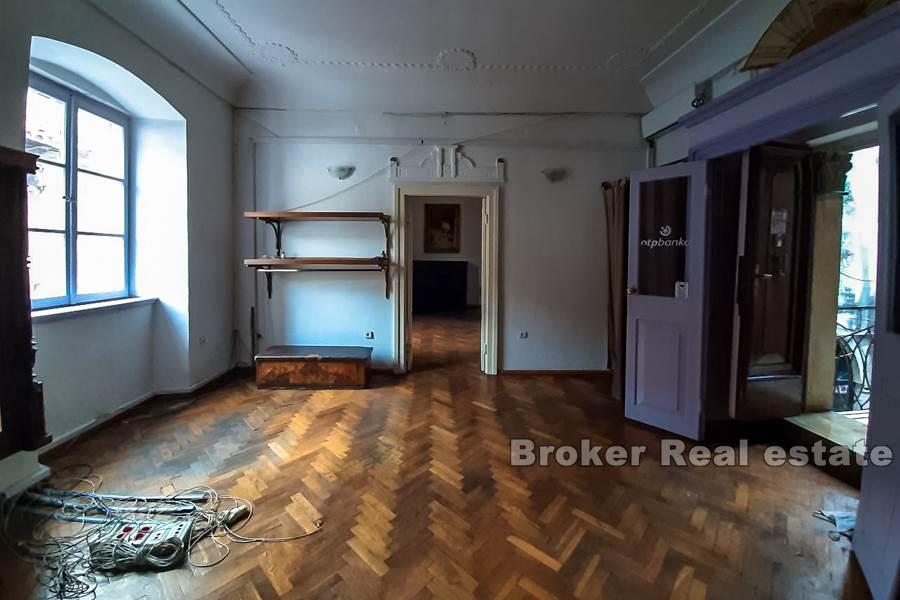 Business premises, for rent