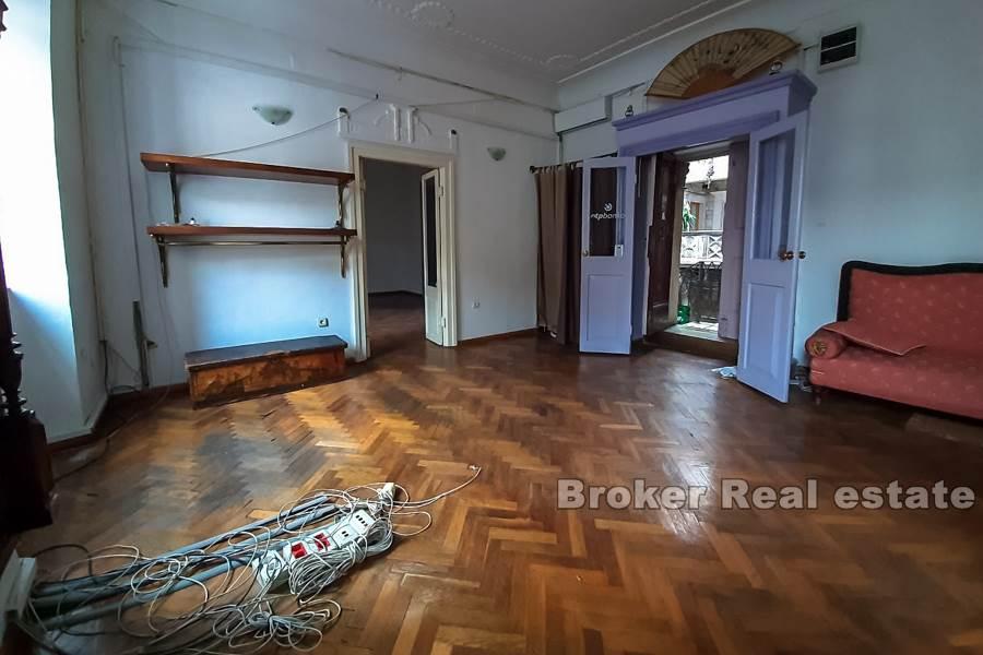 Business premises, for rent