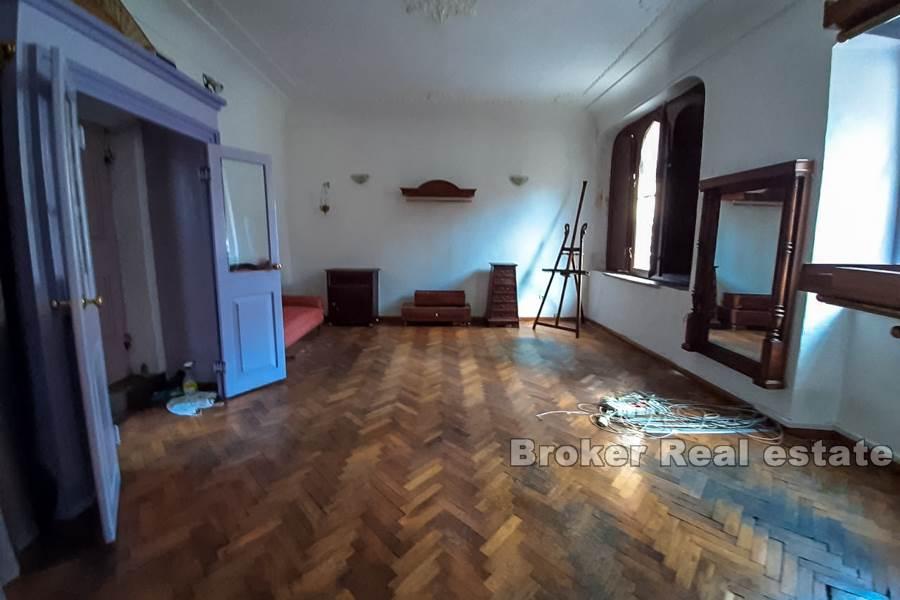 Business premises, for rent