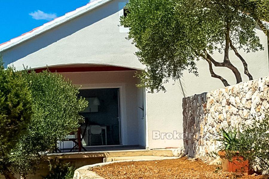 Detached house with sea view, for sale