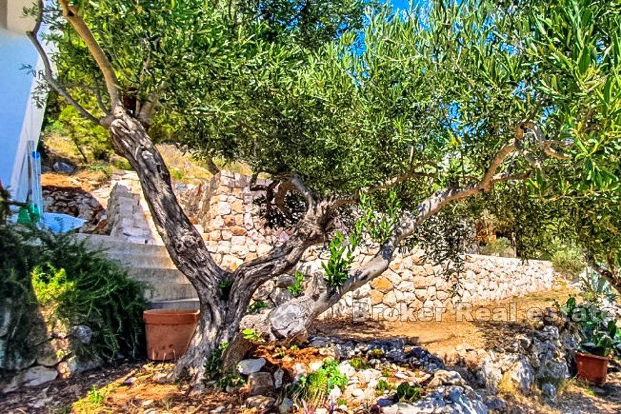 Detached house with sea view, for sale